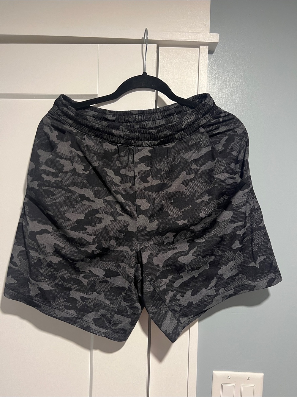 lululemon Black & Gray Camo Performance Shorts 7inch